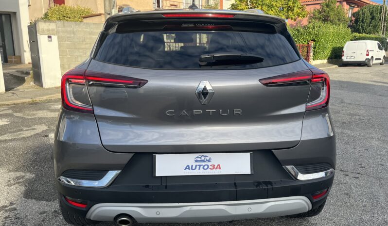 
								Renault Captur 1.3 TCe 140 Intens full									