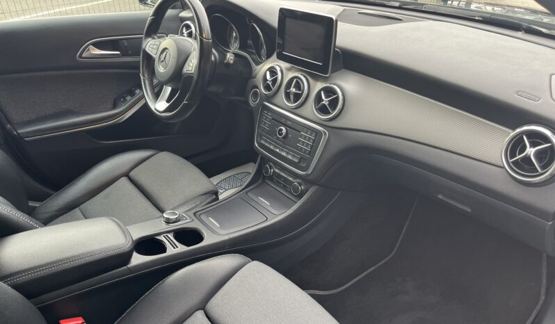 
								Mercedes GLA 200 CDI Business full									