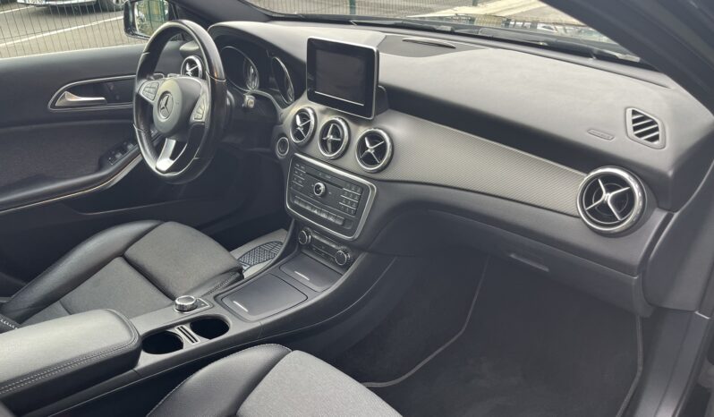 
								Mercedes GLA 200 CDI Business full									