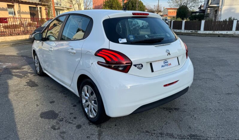 
								Peugeot 208 1.2 Vti 68ch LIKE full									