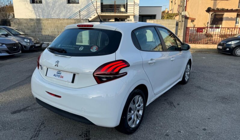 
								Peugeot 208 1.2 Vti 68ch LIKE full									