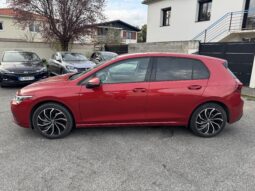 
										Volkswagen Golf VIII 1.5 eTSI 150 DSG full									