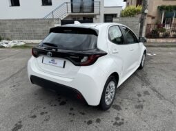 
										Toyota Yaris Hybride 116h dynamique Business full									