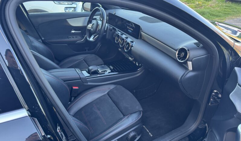 
								Mercedes Classe A 200 AMG Line full									