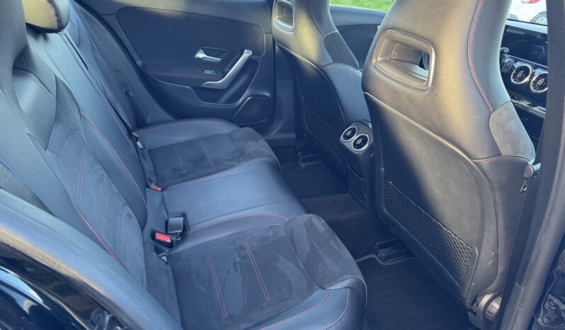 
								Mercedes Classe A 200 AMG Line full									