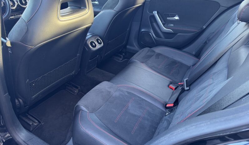 
								Mercedes Classe A 200 AMG Line full									