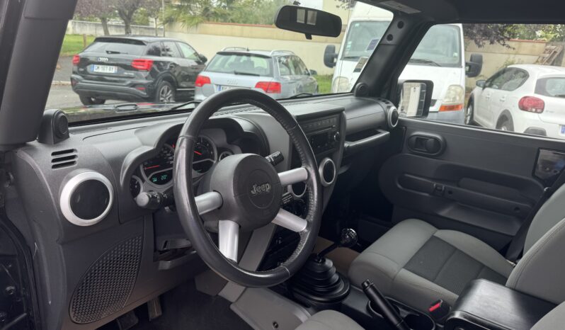 
								Jeep Wrangler UNLIMITED 2.8 CRD 16v 177ch full									