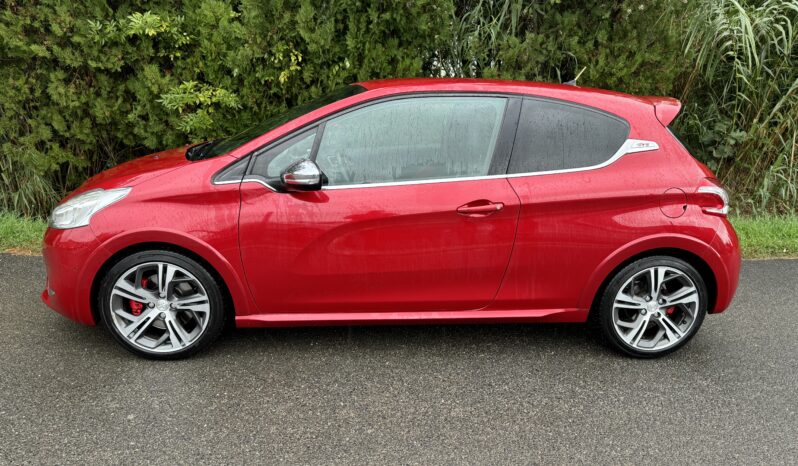 
								Peugeot 208 GTI 1.6 THP 200cv full									