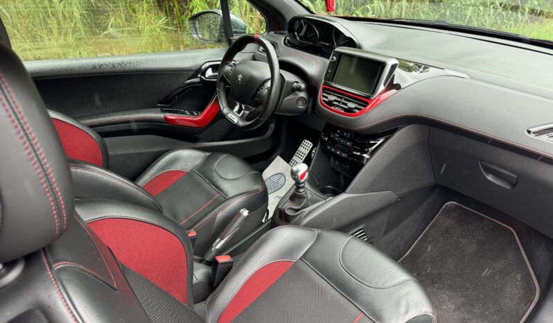 
								Peugeot 208 GTI 1.6 THP 200cv full									