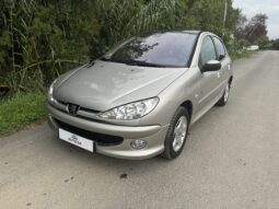 Peugeot 206 1.4 16v 90cv finition Roland Garros