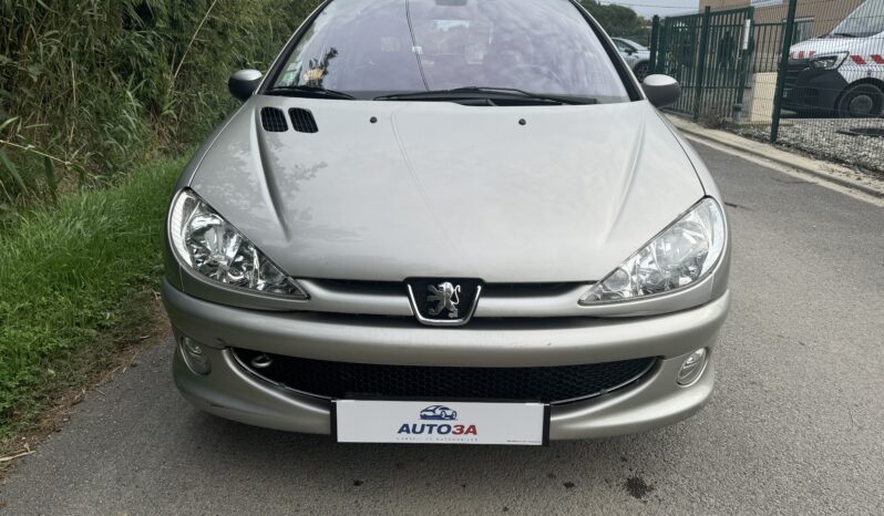 
								Peugeot 206 1.4 16v 90cv finition Roland Garros full									