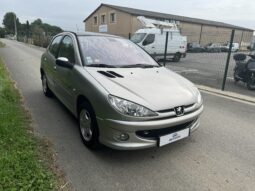 
										Peugeot 206 1.4 16v 90cv finition Roland Garros full									